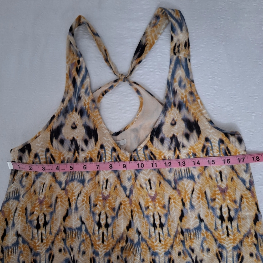 ECOTE Backless Dress with Blue and Gold Design - Picture 4 of 7